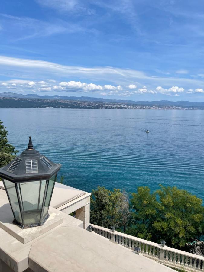 Villa Isabella - Luxury With Style Right Next To The Beach, Private Pool And Sea View Opatija Exteriér fotografie